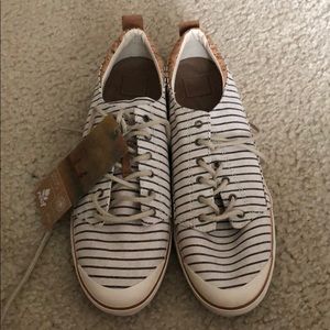 Reef Women’s shoes